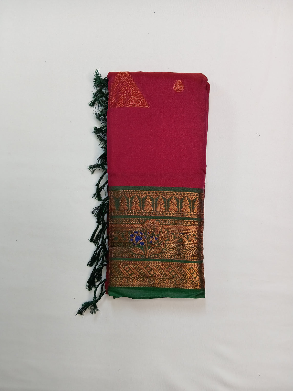 Wine Pink Gayatri Silk Saree with Traditional Zari Border & Blouse