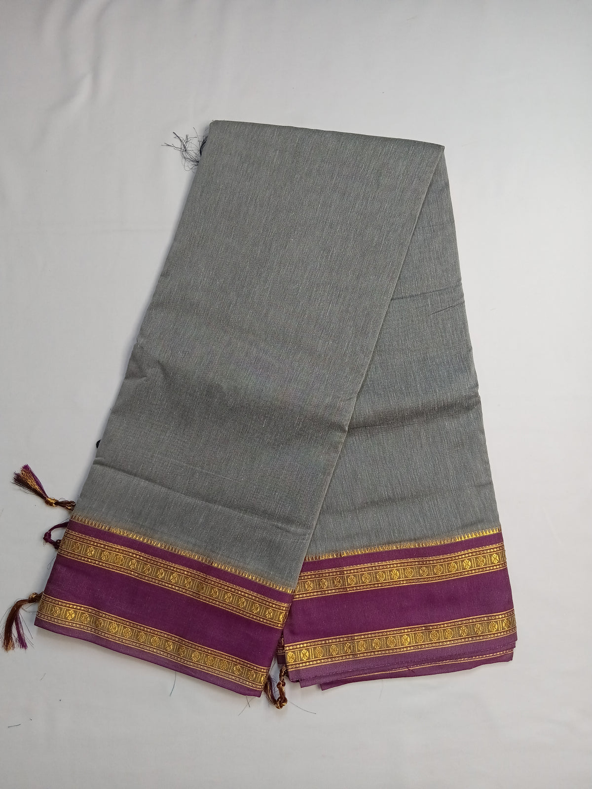 Silver Grey Ilkal Cotton Narayani Saree with Contrast Border & Blouse