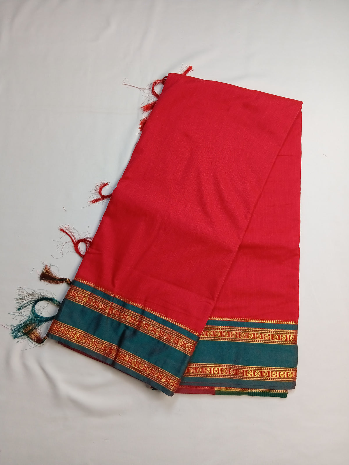 Red Ilkal Cotton Narayani Saree with Contrast Border & Blouse
