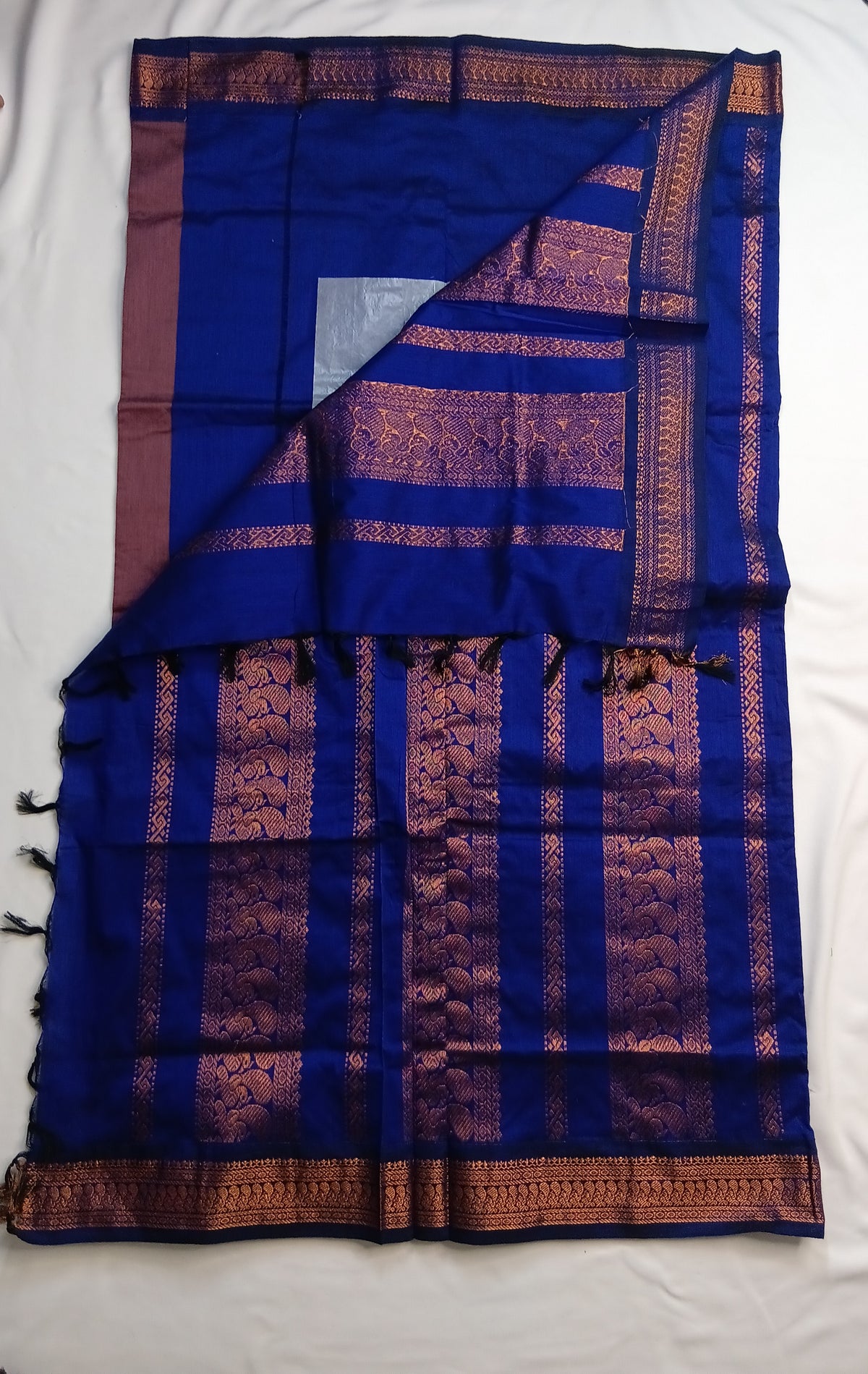 Mauve Purple Gadwal Saree with Butta Design and Rich Pallu